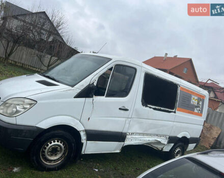 Білий Мерседес Sprinter, об'ємом двигуна 2.15 л та пробігом 600 тис. км за 5100 $, фото 1 на Automoto.ua