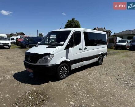 Белый Мерседес Sprinter, объемом двигателя 2.2 л и пробегом 240 тыс. км за 15000 $, фото 4 на Automoto.ua