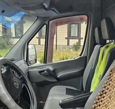 Белый Мерседес Sprinter, объемом двигателя 0 л и пробегом 373 тыс. км за 10500 $, фото 2 на Automoto.ua