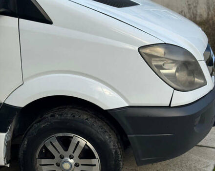 Белый Мерседес Sprinter, объемом двигателя 2.15 л и пробегом 315 тыс. км за 9000 $, фото 3 на Automoto.ua