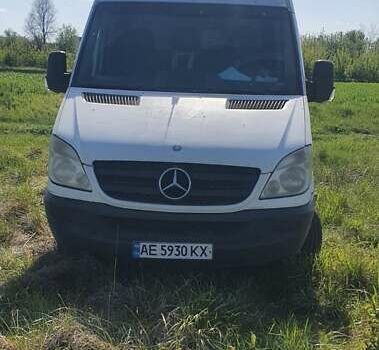 Белый Мерседес Sprinter, объемом двигателя 2.1 л и пробегом 430 тыс. км за 8900 $, фото 6 на Automoto.ua