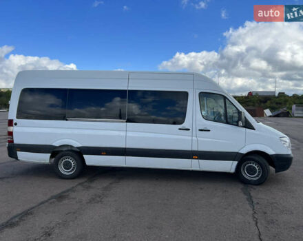 Белый Мерседес Sprinter, объемом двигателя 2.2 л и пробегом 240 тыс. км за 14200 $, фото 18 на Automoto.ua