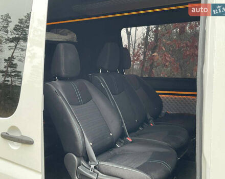 Білий Мерседес Sprinter, об'ємом двигуна 2.15 л та пробігом 700 тис. км за 13000 $, фото 11 на Automoto.ua