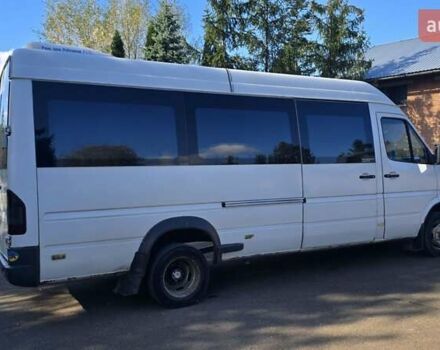 Белый Мерседес Sprinter, объемом двигателя 2.7 л и пробегом 500 тыс. км за 10799 $, фото 4 на Automoto.ua