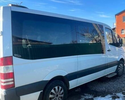 Белый Мерседес Sprinter, объемом двигателя 2.15 л и пробегом 771 тыс. км за 11600 $, фото 4 на Automoto.ua