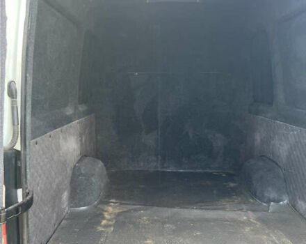 Белый Мерседес Sprinter, объемом двигателя 2.2 л и пробегом 240 тыс. км за 14200 $, фото 4 на Automoto.ua