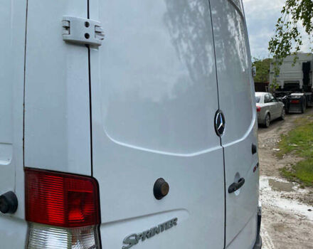 Белый Мерседес Sprinter, объемом двигателя 2.1 л и пробегом 500 тыс. км за 11800 $, фото 8 на Automoto.ua