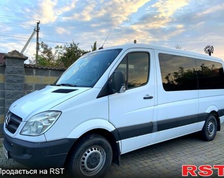 Белый Мерседес Sprinter, объемом двигателя 2.1 л и пробегом 308 тыс. км за 9500 $, фото 4 на Automoto.ua