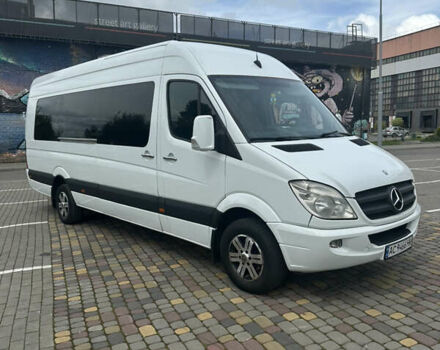 Белый Мерседес Sprinter, объемом двигателя 2.15 л и пробегом 498 тыс. км за 14700 $, фото 4 на Automoto.ua