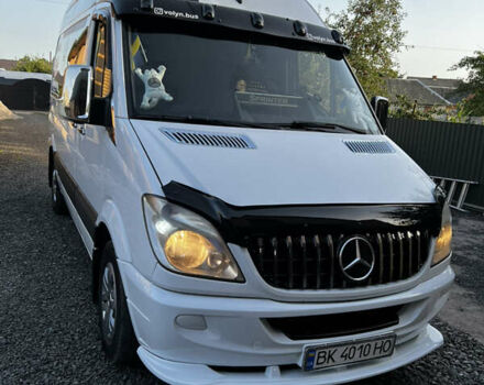 Белый Мерседес Sprinter, объемом двигателя 2.1 л и пробегом 320 тыс. км за 13200 $, фото 5 на Automoto.ua
