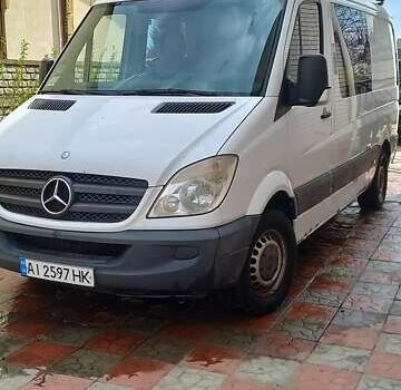 Белый Мерседес Sprinter, объемом двигателя 2.1 л и пробегом 417 тыс. км за 9300 $, фото 1 на Automoto.ua