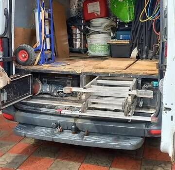 Белый Мерседес Sprinter, объемом двигателя 2.1 л и пробегом 417 тыс. км за 9300 $, фото 12 на Automoto.ua