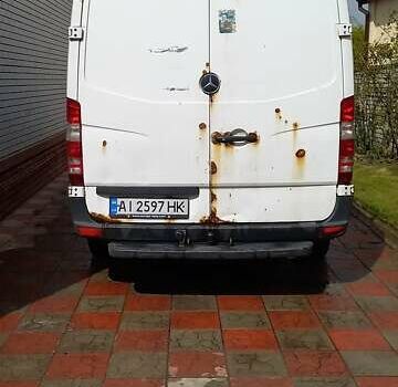 Белый Мерседес Sprinter, объемом двигателя 2.1 л и пробегом 417 тыс. км за 9300 $, фото 2 на Automoto.ua