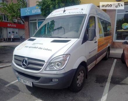 Белый Мерседес Sprinter, объемом двигателя 2.1 л и пробегом 350 тыс. км за 11700 $, фото 1 на Automoto.ua