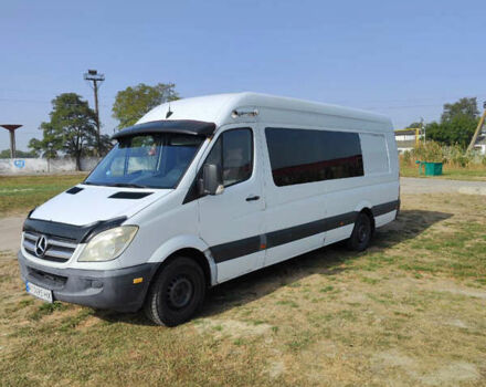 Белый Мерседес Sprinter, объемом двигателя 2.15 л и пробегом 363 тыс. км за 13500 $, фото 4 на Automoto.ua