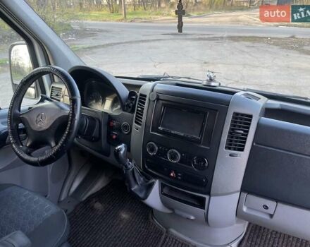 Белый Мерседес Sprinter, объемом двигателя 2.15 л и пробегом 700 тыс. км за 10300 $, фото 10 на Automoto.ua