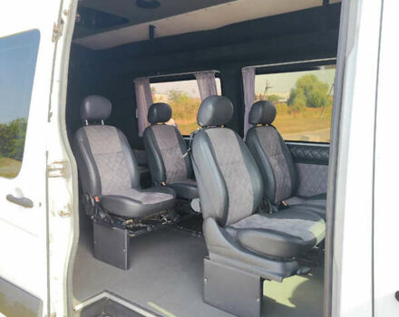 Белый Мерседес Sprinter, объемом двигателя 2.15 л и пробегом 363 тыс. км за 13500 $, фото 2 на Automoto.ua