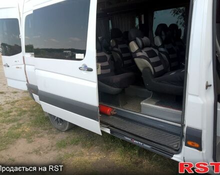 Білий Мерседес Sprinter, об'ємом двигуна 2.2 л та пробігом 420 тис. км за 10000 $, фото 6 на Automoto.ua