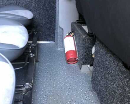 Белый Мерседес Sprinter, объемом двигателя 3 л и пробегом 630 тыс. км за 18500 $, фото 16 на Automoto.ua