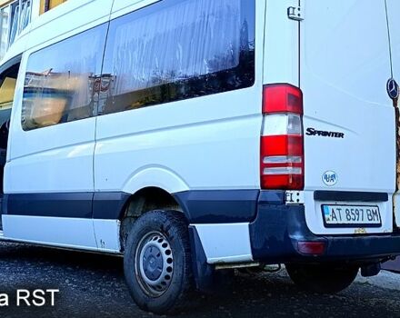 Белый Мерседес Sprinter, объемом двигателя 2.1 л и пробегом 490 тыс. км за 9800 $, фото 4 на Automoto.ua