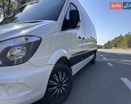 Белый Мерседес Sprinter, объемом двигателя 3.22 л и пробегом 600 тыс. км за 15500 $, фото 9 на Automoto.ua