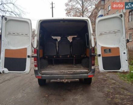 Белый Мерседес Sprinter, объемом двигателя 2.1 л и пробегом 434 тыс. км за 7000 $, фото 3 на Automoto.ua
