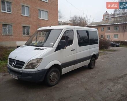 Белый Мерседес Sprinter, объемом двигателя 2.1 л и пробегом 434 тыс. км за 7000 $, фото 2 на Automoto.ua