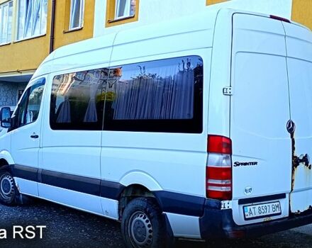 Белый Мерседес Sprinter, объемом двигателя 2.1 л и пробегом 490 тыс. км за 9800 $, фото 2 на Automoto.ua