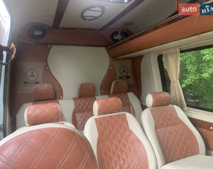 Белый Мерседес Sprinter, объемом двигателя 2.15 л и пробегом 334 тыс. км за 13500 $, фото 3 на Automoto.ua