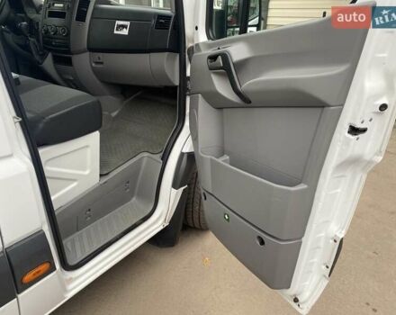 Белый Мерседес Sprinter, объемом двигателя 2.15 л и пробегом 300 тыс. км за 18999 $, фото 4 на Automoto.ua
