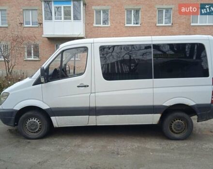 Белый Мерседес Sprinter, объемом двигателя 2.1 л и пробегом 434 тыс. км за 7000 $, фото 1 на Automoto.ua