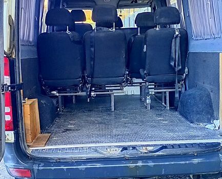Белый Мерседес Sprinter, объемом двигателя 2.1 л и пробегом 490 тыс. км за 9800 $, фото 5 на Automoto.ua