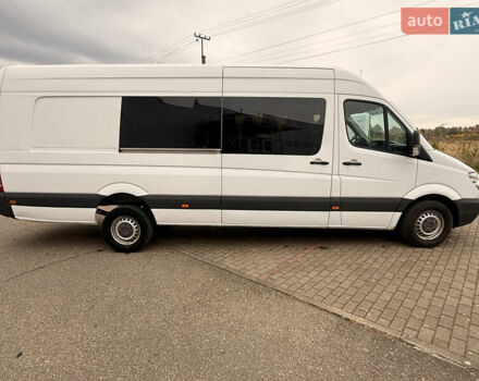 Белый Мерседес Sprinter, объемом двигателя 2.99 л и пробегом 412 тыс. км за 20000 $, фото 2 на Automoto.ua