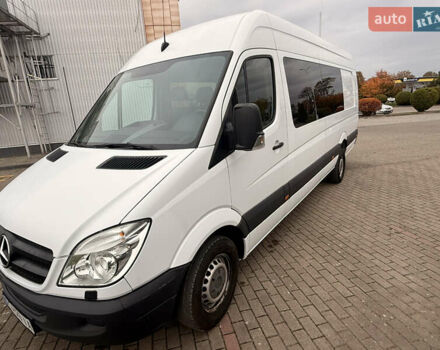 Белый Мерседес Sprinter, объемом двигателя 2.99 л и пробегом 412 тыс. км за 20000 $, фото 7 на Automoto.ua
