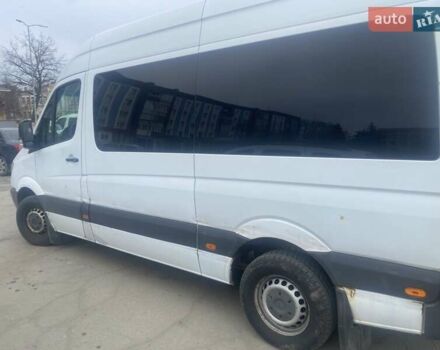 Белый Мерседес Sprinter, объемом двигателя 2.15 л и пробегом 900 тыс. км за 10000 $, фото 2 на Automoto.ua