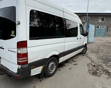 Белый Мерседес Sprinter, объемом двигателя 2.15 л и пробегом 300 тыс. км за 9000 $, фото 4 на Automoto.ua