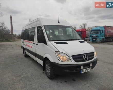 Белый Мерседес Sprinter, объемом двигателя 2.14 л и пробегом 460 тыс. км за 19900 $, фото 2 на Automoto.ua