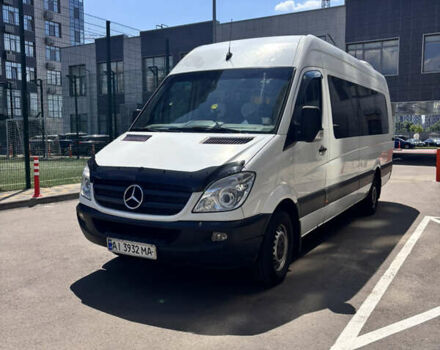 Белый Мерседес Sprinter, объемом двигателя 2.99 л и пробегом 500 тыс. км за 41900 $, фото 3 на Automoto.ua
