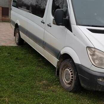 Белый Мерседес Sprinter, объемом двигателя 2.14 л и пробегом 220 тыс. км за 22300 $, фото 2 на Automoto.ua