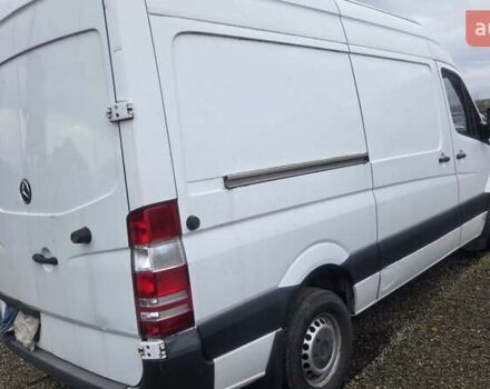 Белый Мерседес Sprinter, объемом двигателя 2.2 л и пробегом 314 тыс. км за 5500 $, фото 4 на Automoto.ua