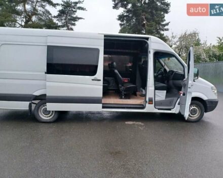 Белый Мерседес Sprinter, объемом двигателя 2.2 л и пробегом 330 тыс. км за 23000 $, фото 4 на Automoto.ua