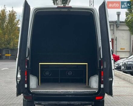 Белый Мерседес Sprinter, объемом двигателя 2.14 л и пробегом 449 тыс. км за 12000 $, фото 5 на Automoto.ua