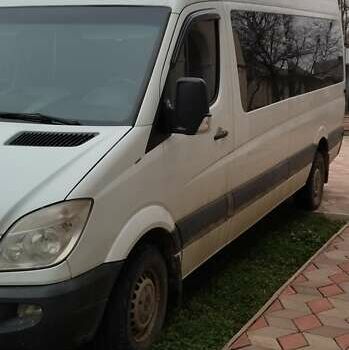 Белый Мерседес Sprinter, объемом двигателя 2.14 л и пробегом 220 тыс. км за 22300 $, фото 1 на Automoto.ua