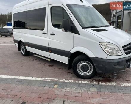 Белый Мерседес Sprinter, объемом двигателя 2.1 л и пробегом 285 тыс. км за 16800 $, фото 3 на Automoto.ua
