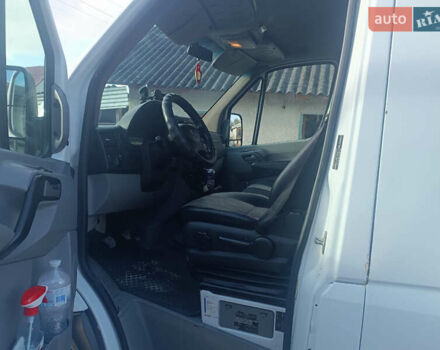 Белый Мерседес Sprinter, объемом двигателя 0 л и пробегом 520 тыс. км за 10500 $, фото 5 на Automoto.ua