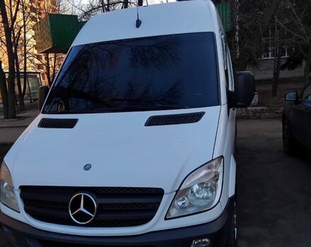 Белый Мерседес Sprinter, объемом двигателя 2.7 л и пробегом 300 тыс. км за 13500 $, фото 1 на Automoto.ua