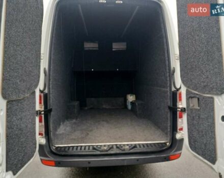 Белый Мерседес Sprinter, объемом двигателя 2.2 л и пробегом 330 тыс. км за 23000 $, фото 5 на Automoto.ua
