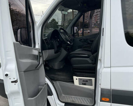 Белый Мерседес Sprinter, объемом двигателя 2.14 л и пробегом 282 тыс. км за 16000 $, фото 5 на Automoto.ua