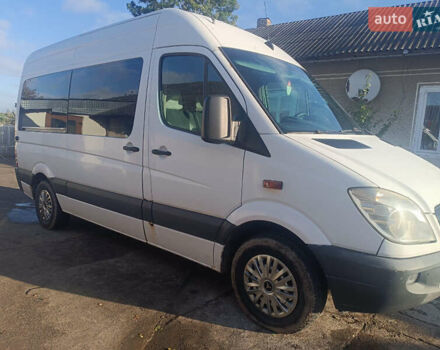 Белый Мерседес Sprinter, объемом двигателя 0 л и пробегом 520 тыс. км за 10500 $, фото 1 на Automoto.ua