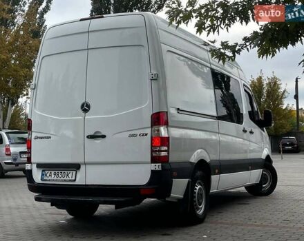 Белый Мерседес Sprinter, объемом двигателя 2.14 л и пробегом 449 тыс. км за 12000 $, фото 3 на Automoto.ua